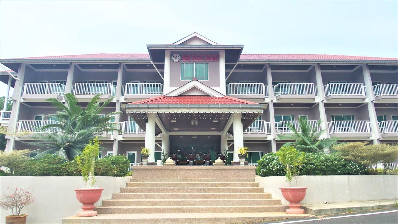 Wang Valley Resort Pantai Cenang  Extérieur photo
